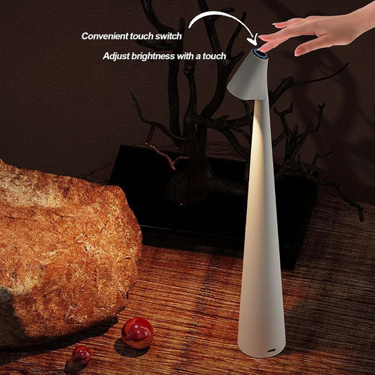 Lampada LED da Tavolo Ricaricabile Senza Fili – 3000K Luce Calda, USB 5V, Batteria 1800mAh, Design Moderno in Alluminio – Nero/Bianco D36
