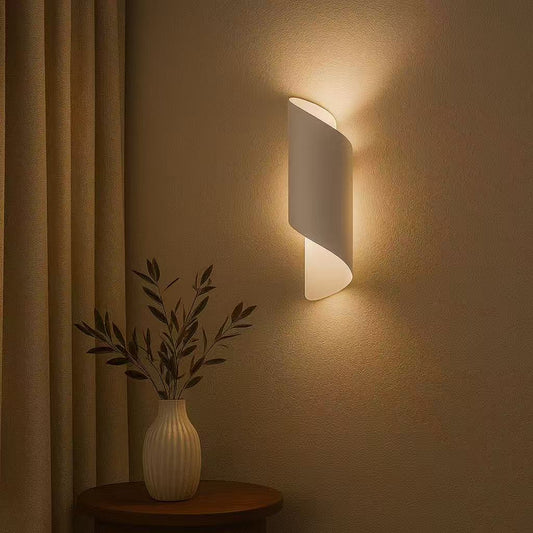 TEKHOME Applique da Parete Moderna Bianca E53-B, Portalampada G9, Design Elegante in Alluminio e Ceramica, Lampada da Muro Interni per Soggiorno, Camera da Letto e Corridoio