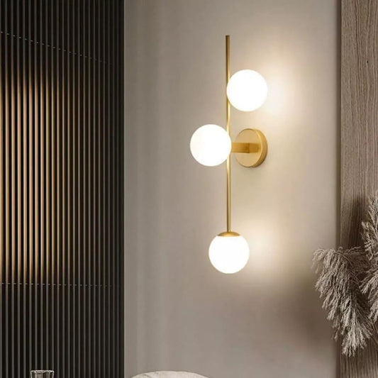 Applique da Parete a 3 Luci in Ottone con Attacco G9, Lampada Moderna da Muro Design Globo, 3 x 10W Max, Senza Lampadine, 70cm AQ57