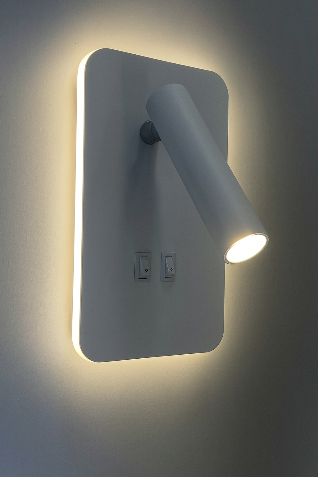 TEKHOME Applique da Parete LED 6W con Interruttore, Lampada da Comodino Orientabile, Luce 3000K-6500K Design Moderno in Alluminio, per Camera da Letto e SoggiornoE20