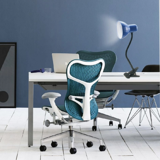 LAMPADA DA TAVOLO MODERNA MODELLO PINZA D21