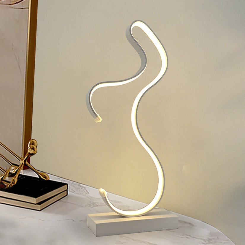 LAMPADA DA TAVOLO MODERNA MODELLO NASTRO D03