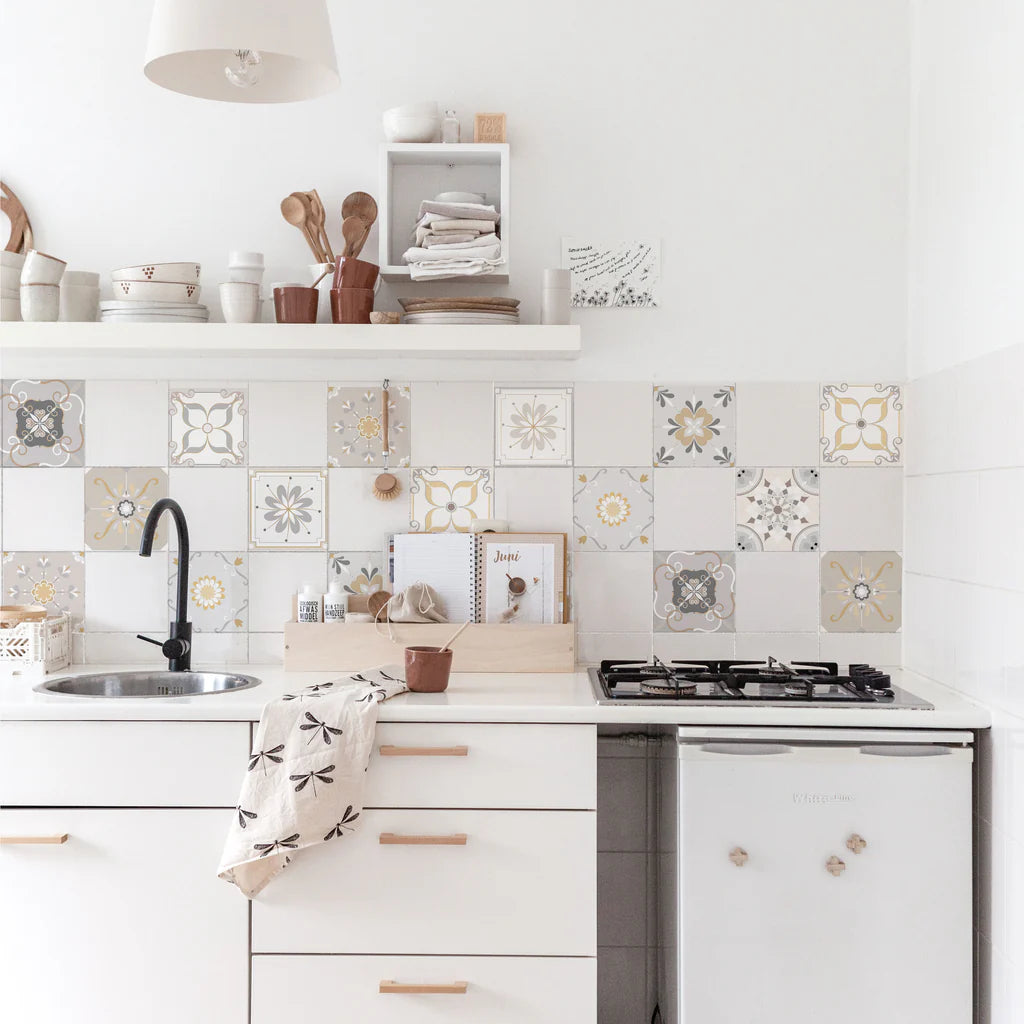 ADESIVI CUCINE E BAGNI