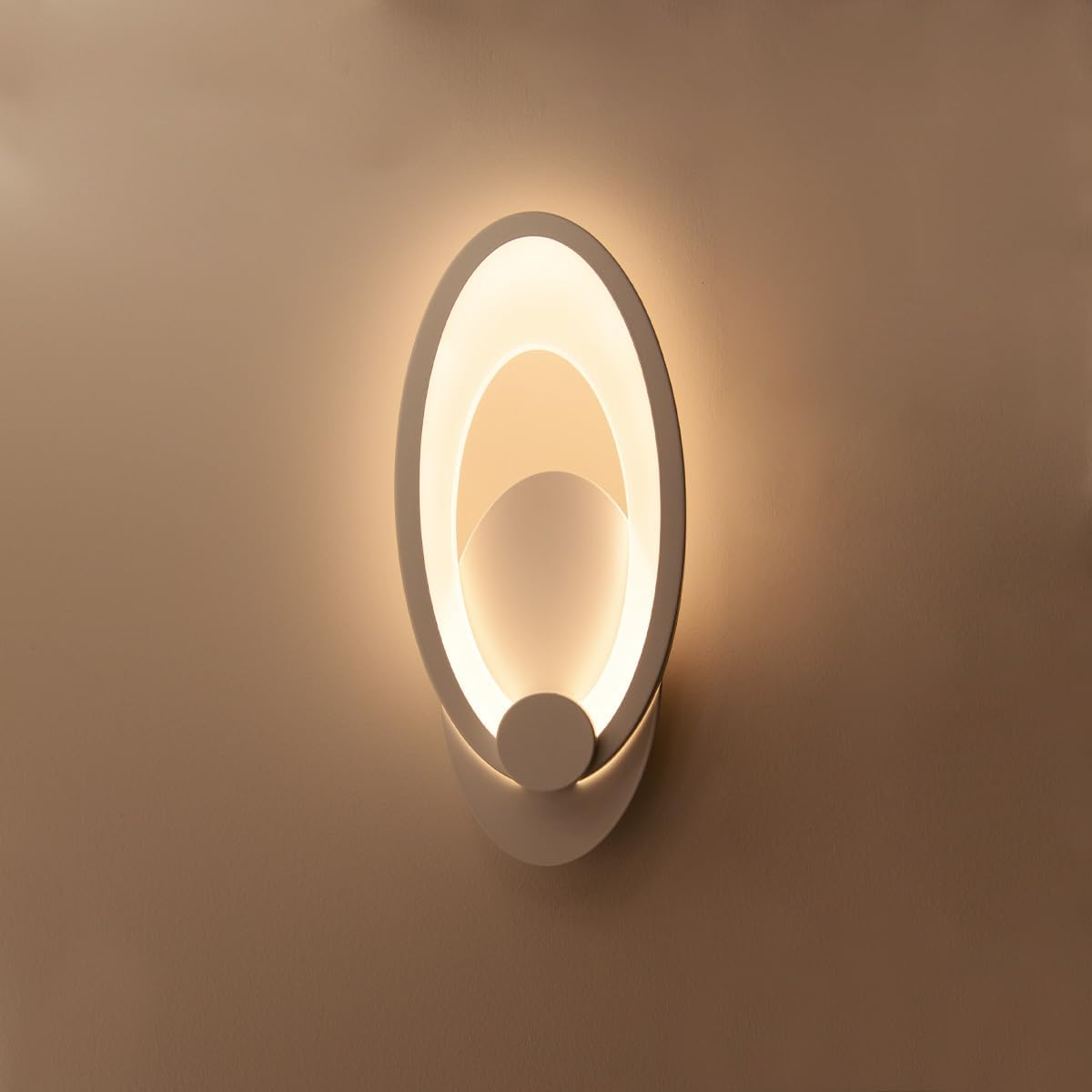 TEKHOME Applique da Parete LED Moderna 9W, Lampada da Parete Bianca Design Ovale, Luce Calda 3000K / Naturale 4000K / Fredda 6500K, 450LM, per Camera da Letto, Soggiorno e Corridoio E25