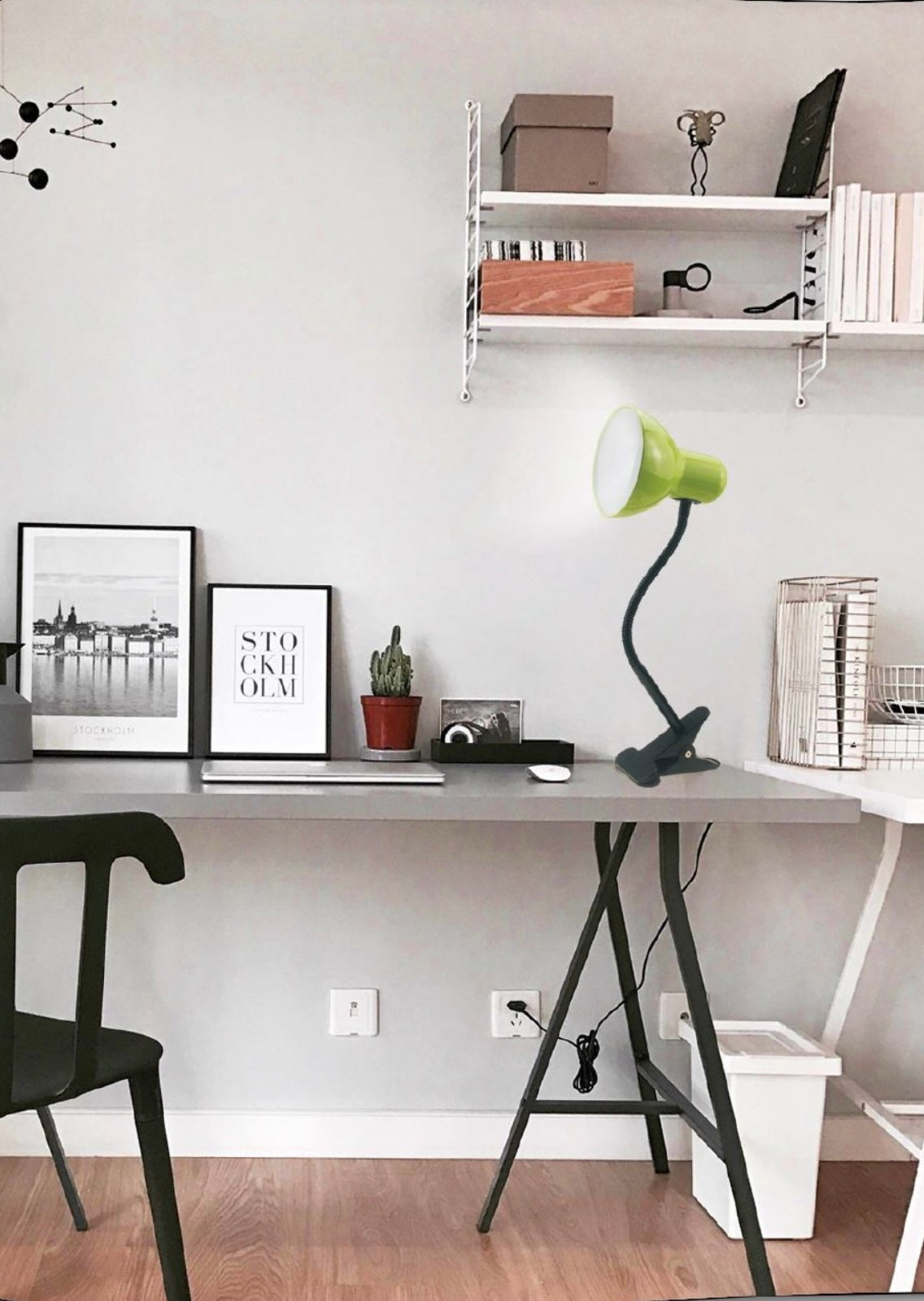 Lampada da Tavolo con Pinza – Attacco E27, Braccio Flessibile 40 cm, Metallo, Luce Direzionabile, Max 60W – Studio, Scrivania, Cameretta D21