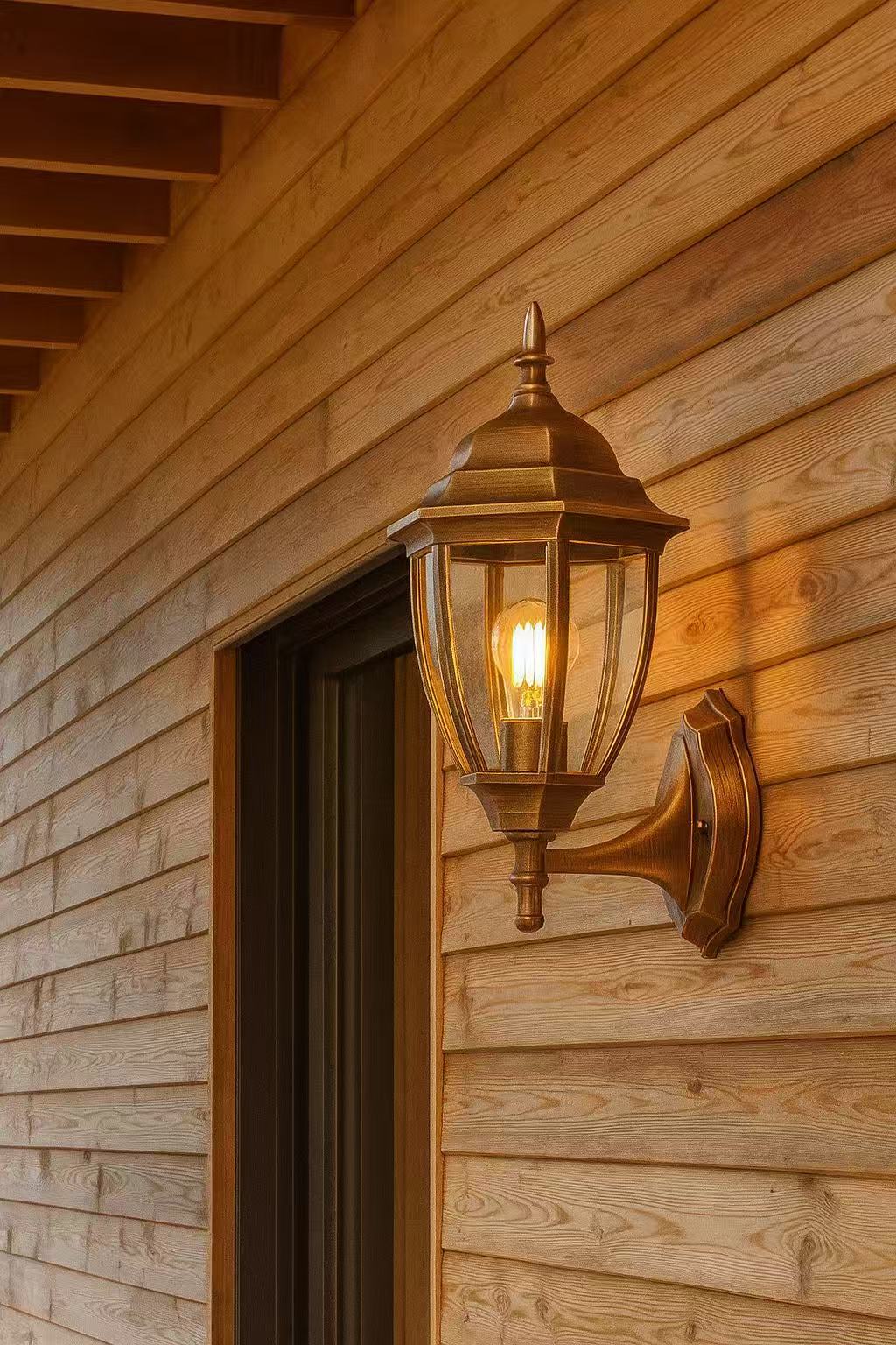 TEKHOME Lanterna da Muro per Esterno E27 IP55 – Lampada da Parete in Alluminio e Vetro, Stile Classico per Giardino, Balcone o Ingresso (Disponibile in 4 Colori) ES09