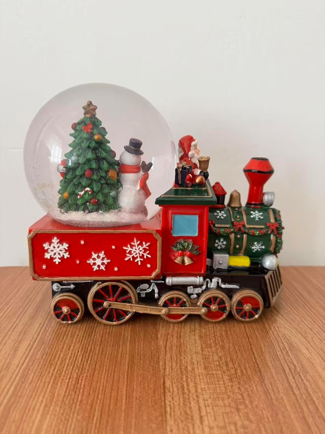 Carillon Natalizio Trenino di Babbo Natale con Globo di Neve Musicale, Decorazione Natalizia da Tavolo, L’Arte del Natale, Carica Meccanica, 22x12x17,5 cm 423521