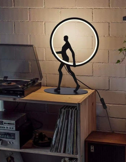 Lampada da Tavolo LED – Design Moderno con Figura, 9W 630LM, Luce Ambiente Decorativa per Soggiorno, Camera, Studio – Nero D02