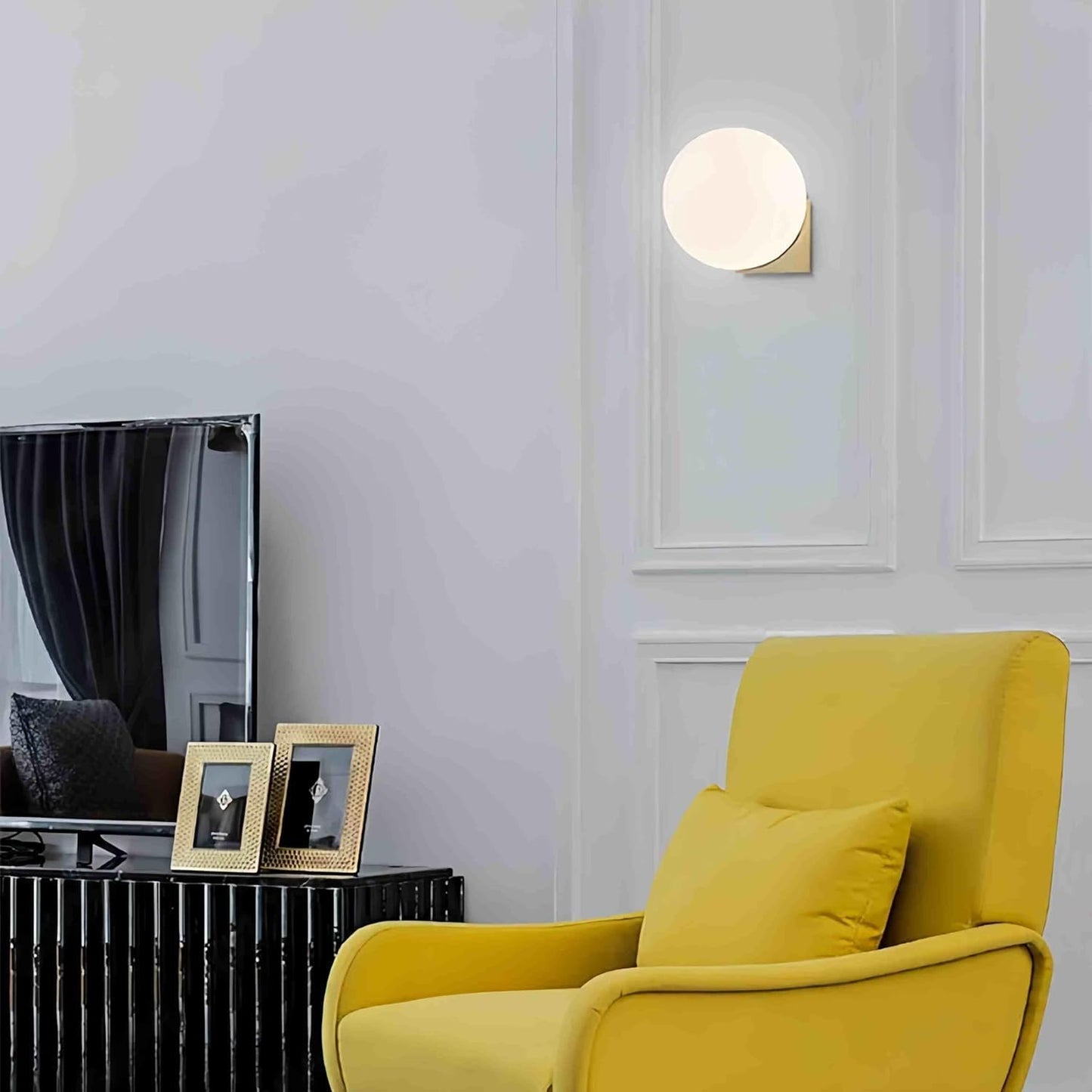 Applique da Parete Design Sferico – Lampada Moderna in Metallo Oro Opaco, Attacco G9, Compatibile con Lampadine LED o Alogene, Facile Installazione per Camera, Soggiorno o Ufficio AQ55