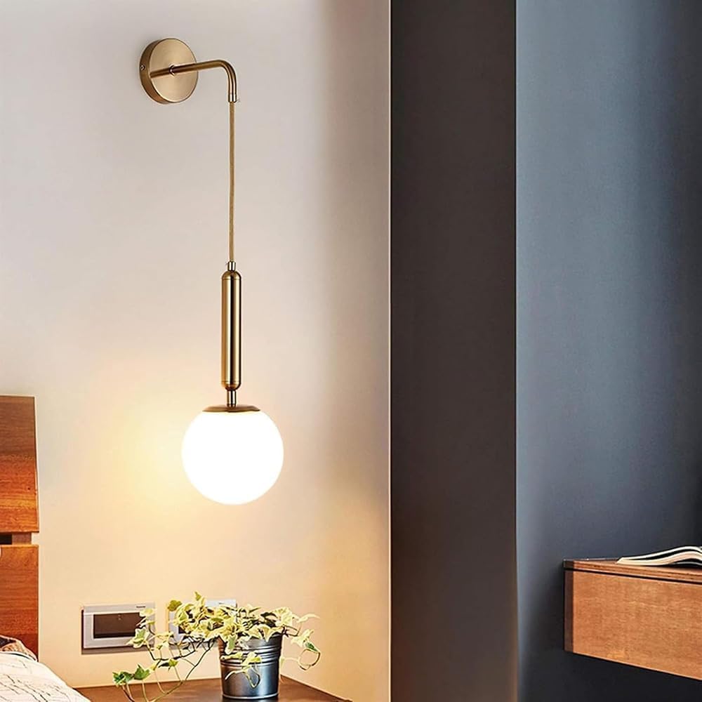 Applique a parete pendente in stile contemporaneo con attacco G9 di colore bronzo con sfera in vetro AQ56
