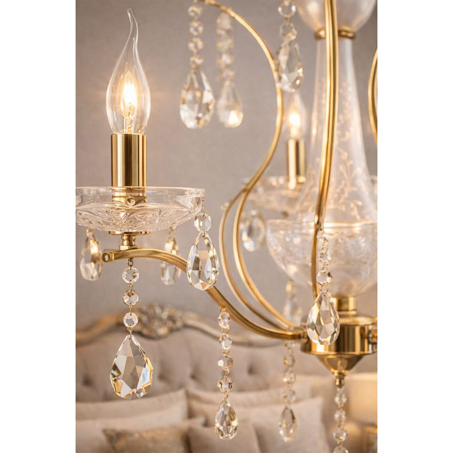 Lampadario Classico in Cristallo 8 Luci E14, Stile Elegante per Soggiorno e Sala da Pranzo, Struttura in Alluminio e Vetro – A60-8