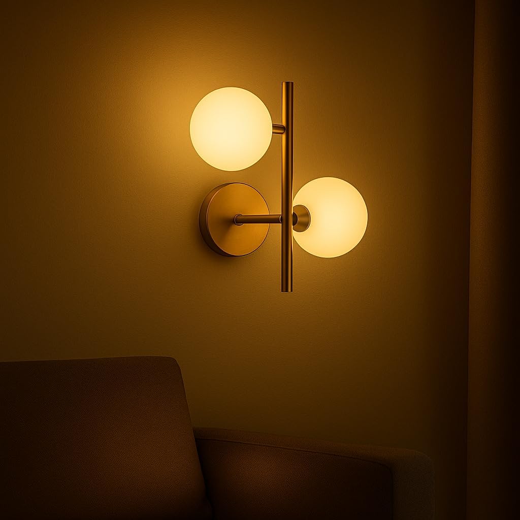 Applique Moderna da Parete in Ottone con 2 Sfere in Vetro, Attacco G9, Design Minimal, Lampada da Parete per Camera da Letto, Soggiorno, Corridoio – IP20 – Senza Lampadina AQ42