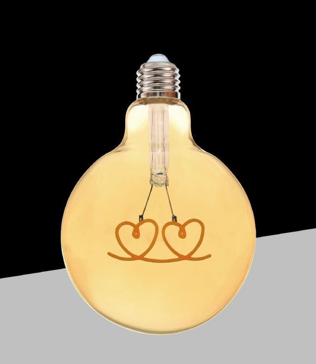 Lampadine LED Decorative E27 G125 Heart, Confezione da 5 Pezzi, 4W 2500K, 320LM, Globo XL Ø125mm, Vetro Ambrato, Design con Filamento a Cuore, Luce Extra Calda, 360°,G125-HEART