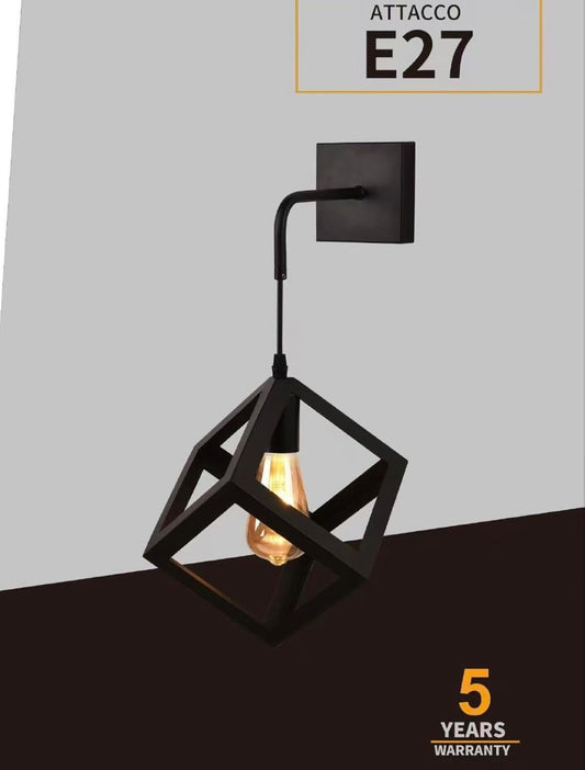 Applique da Muro in Ferro Battuto, Attacco E27, Stile Geometrico Cubo, Colore Nero/Bianco, 1XE27, Lampada da Parete Vintage Industriale per Interni AQ52