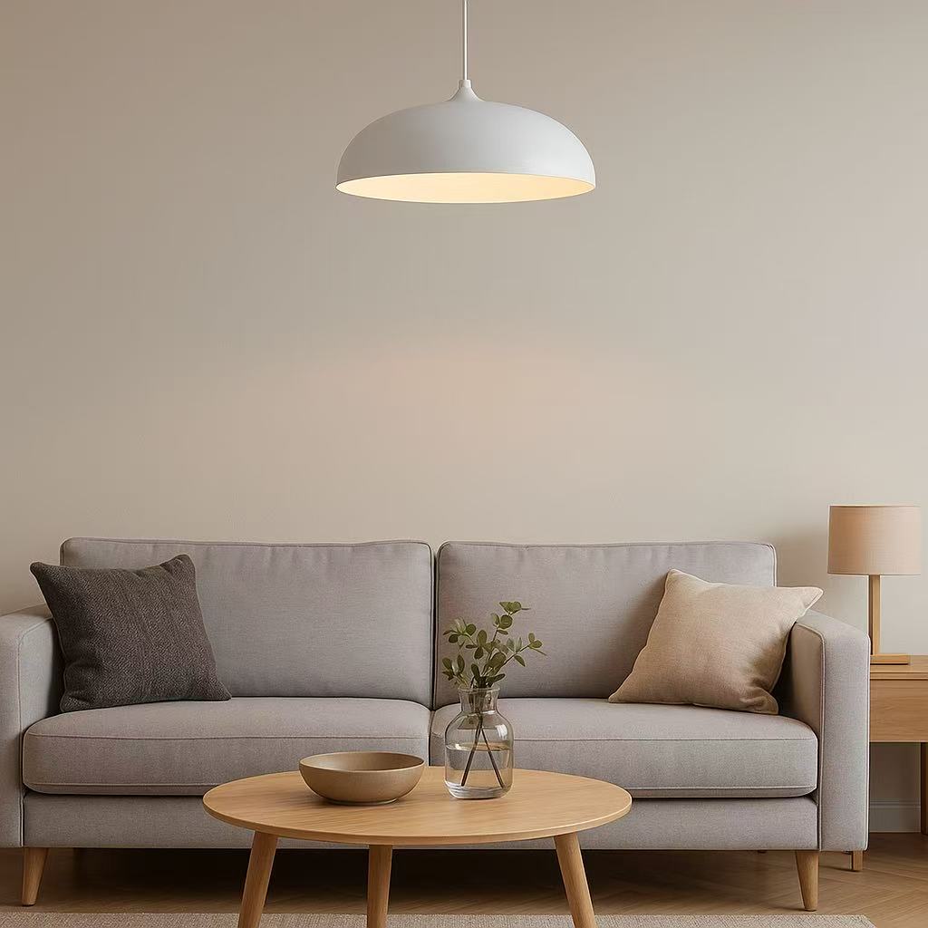 Lampadario a sospensione stile contemporaneo in metallo pendente a cupola attacco E27 luce tavolo cucina di colore nero o bianco Ø35 cm  B90