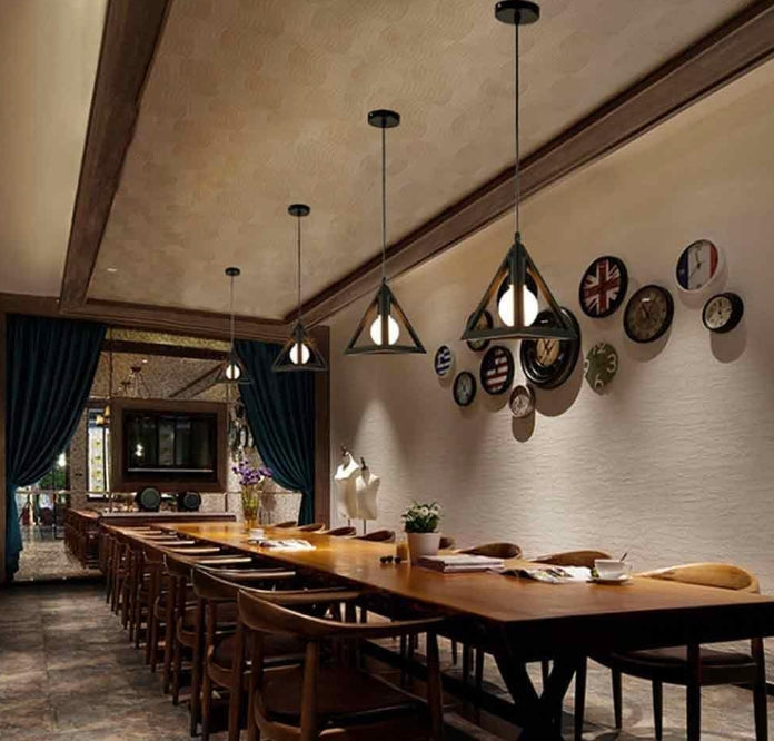 Lampadario moderno a triangolo senza lampadina E 27, in ferro stile moderno  A35