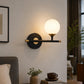 Applique da Parete Moderna con Sfera in Vetro Opalino, Attacco G9, Lampada da Muro Design per Camera da Letto, Soggiorno e Corridoio, Metallo Nero e Oro, Stile Elegante AQ60