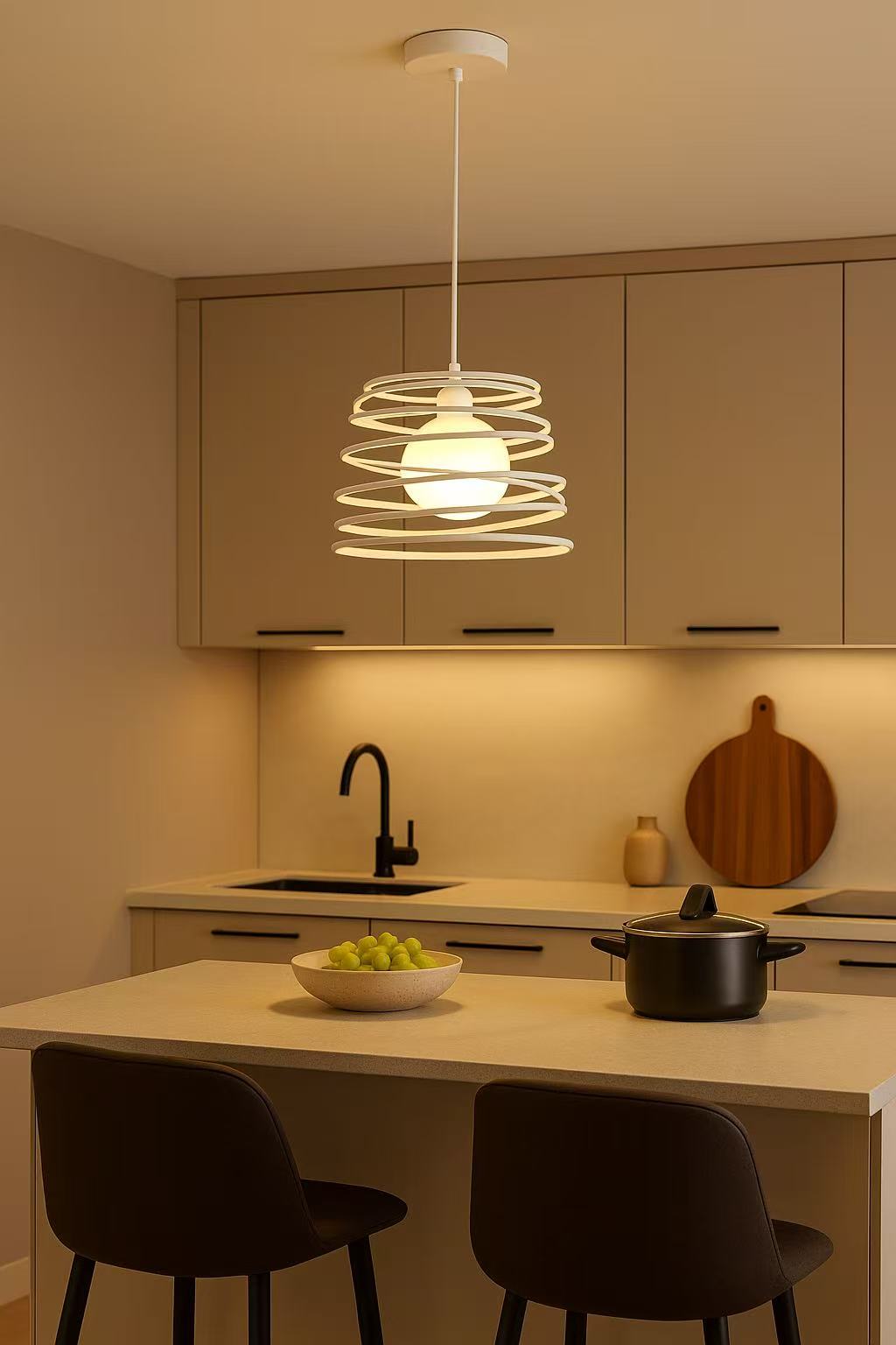 Lampadario a Sospensione E27 Moderno, Lampada a Soffitto Design Industriale in Metallo per Cucina Isola Tavolo da Pranzo, Stile Minimal con Paralume a Spirale, No Lampadina A08