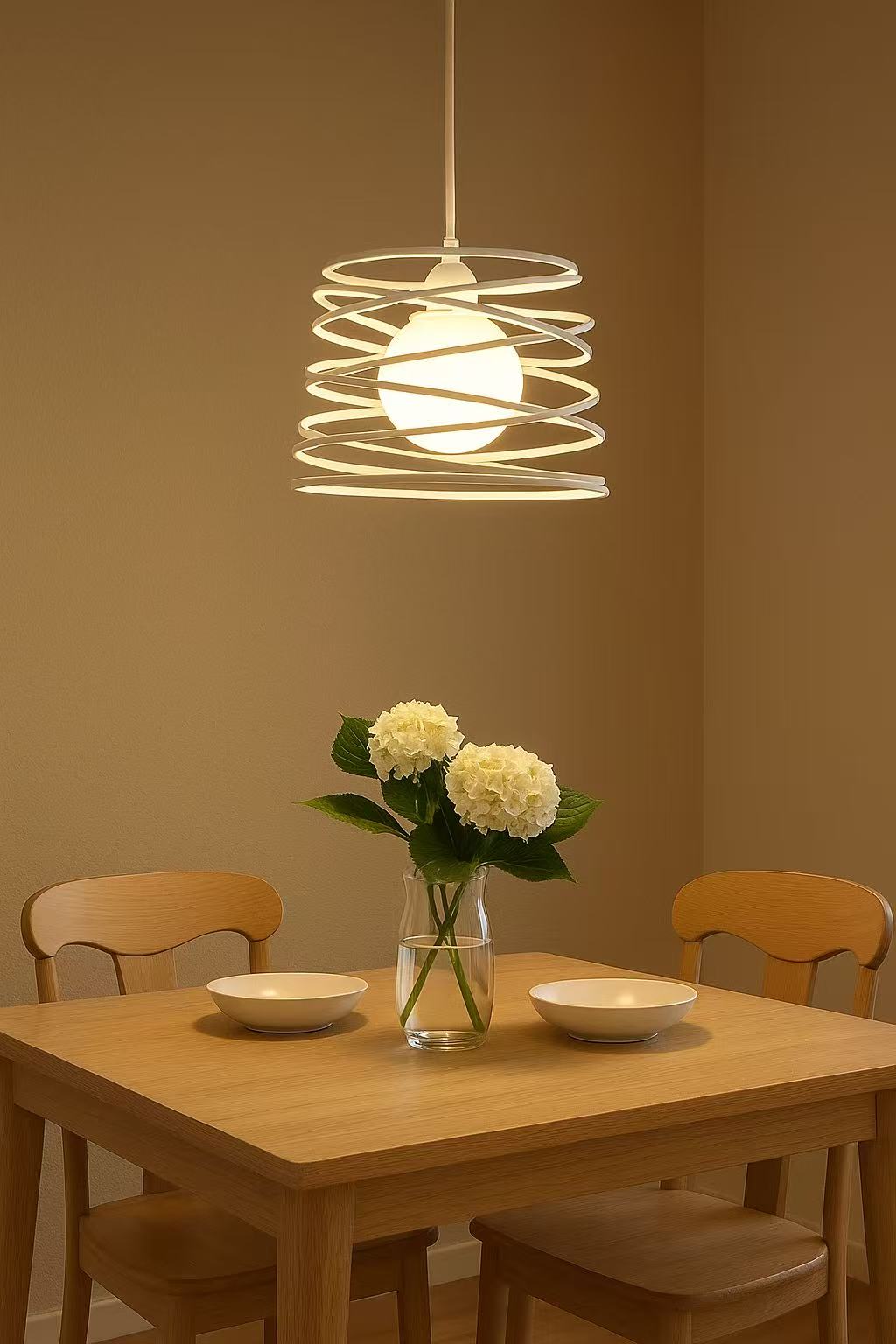 Lampadario a Sospensione E27 Moderno, Lampada a Soffitto Design Industriale in Metallo per Cucina Isola Tavolo da Pranzo, Stile Minimal con Paralume a Spirale, No Lampadina A08