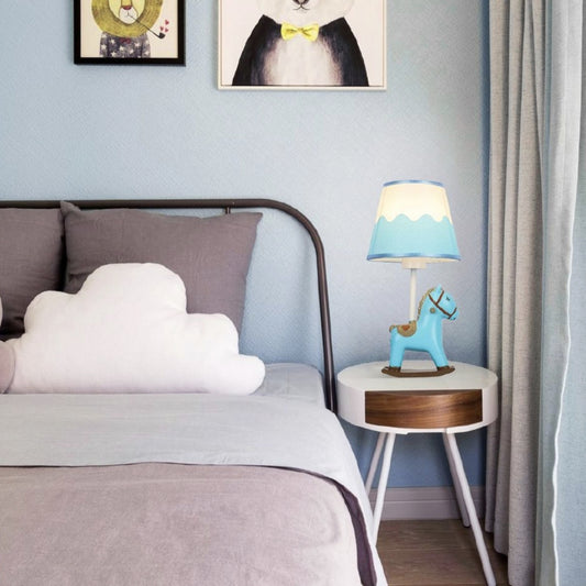 LAMPADA DA TAVOLO MODERNA MODELLO CAVALLINO